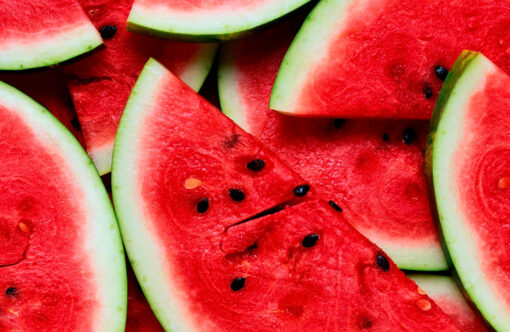 Helteillä räjähtelevät vesimelonit ja paukkuvat parvekelasit